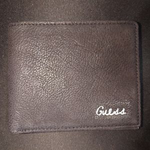NEW Guess bifold wallet